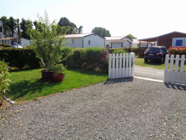 Les Bains De Mer Grandcamp-Maisy Exterior photo